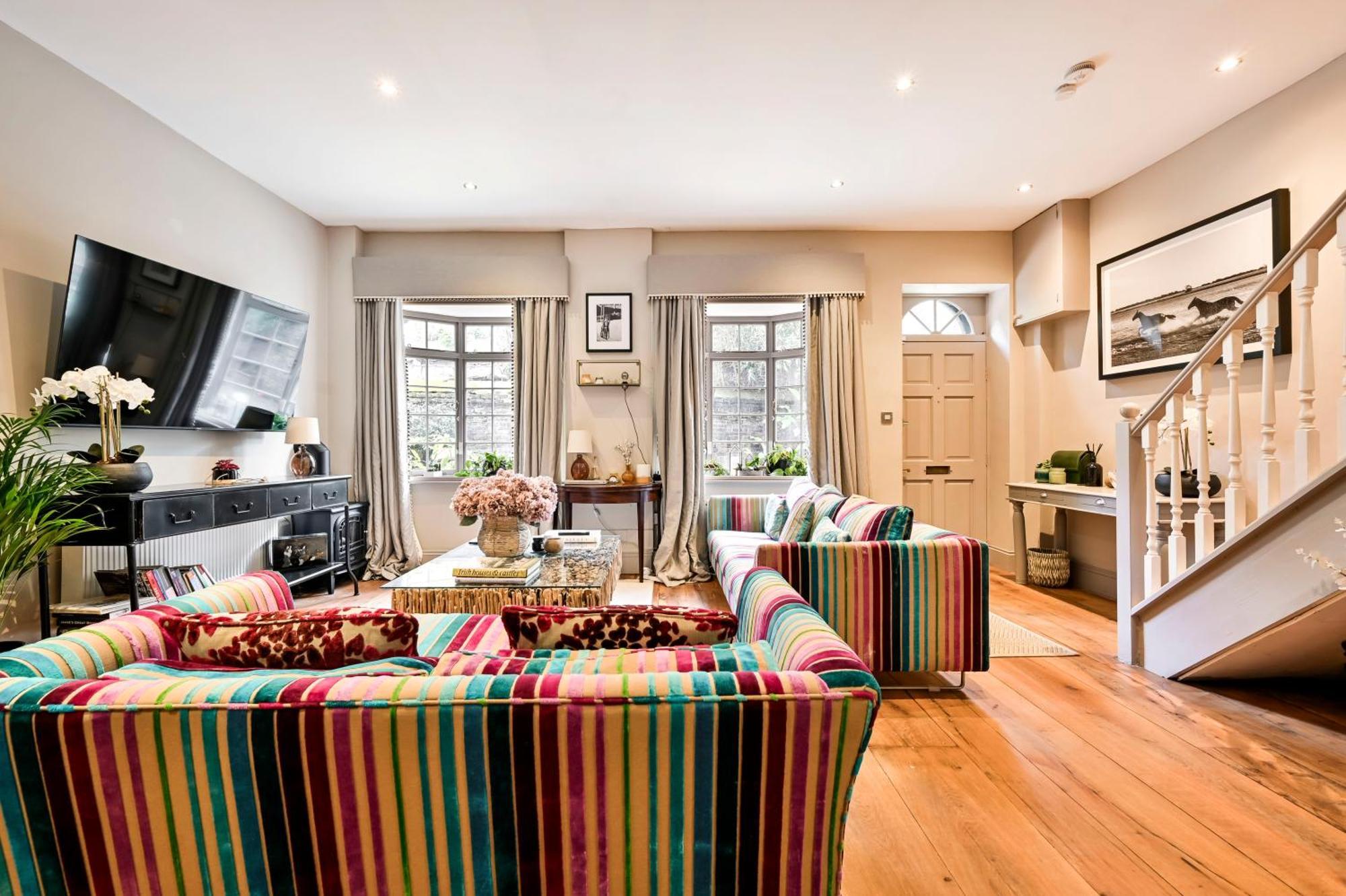 Magnificent 2 Bed Hyde Park Mews House Apartment London Exterior photo